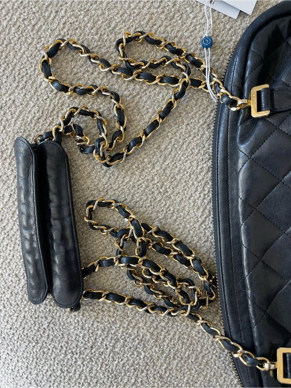 Beautiful Chanel Quilted Lambskin Leather Black Shoulder Bag Tote Gold tone HW